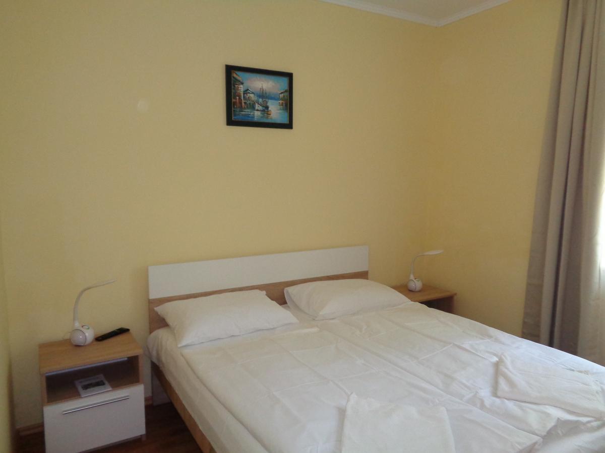 巴拉顿诺尔马迪Arnyas Park Apartmanhaz住宿加早餐旅馆 外观 照片
