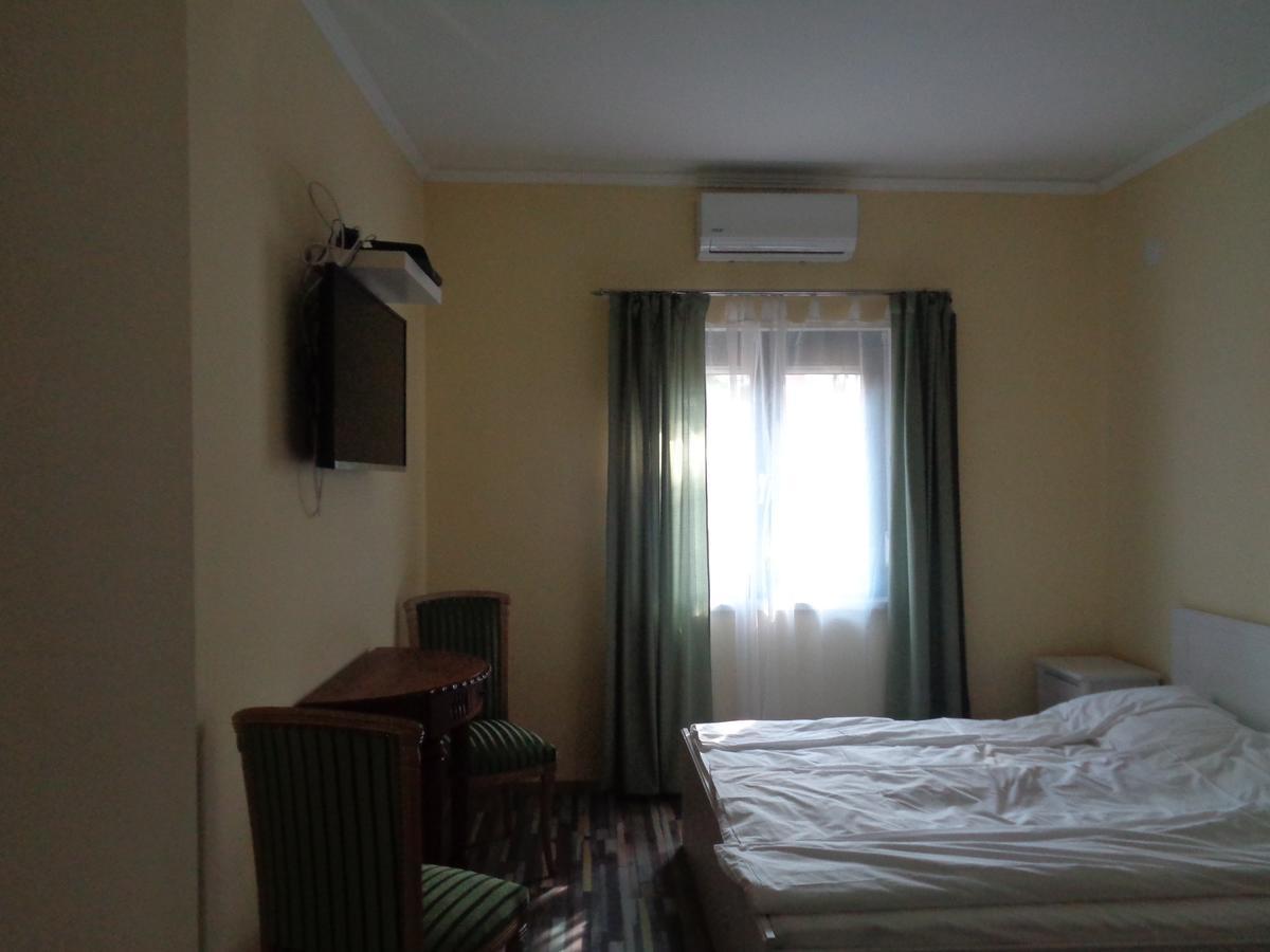 巴拉顿诺尔马迪Arnyas Park Apartmanhaz住宿加早餐旅馆 外观 照片