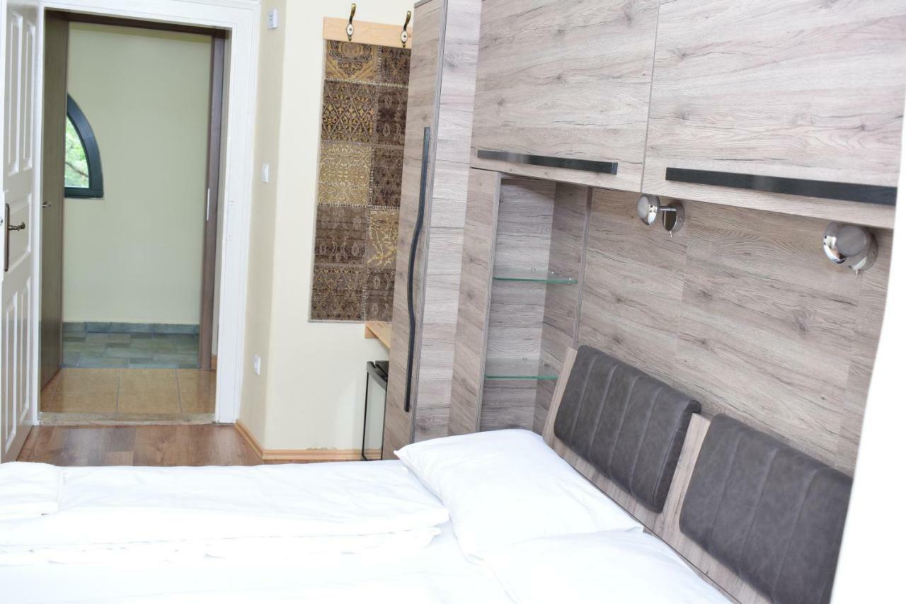 巴拉顿诺尔马迪Arnyas Park Apartmanhaz住宿加早餐旅馆 外观 照片
