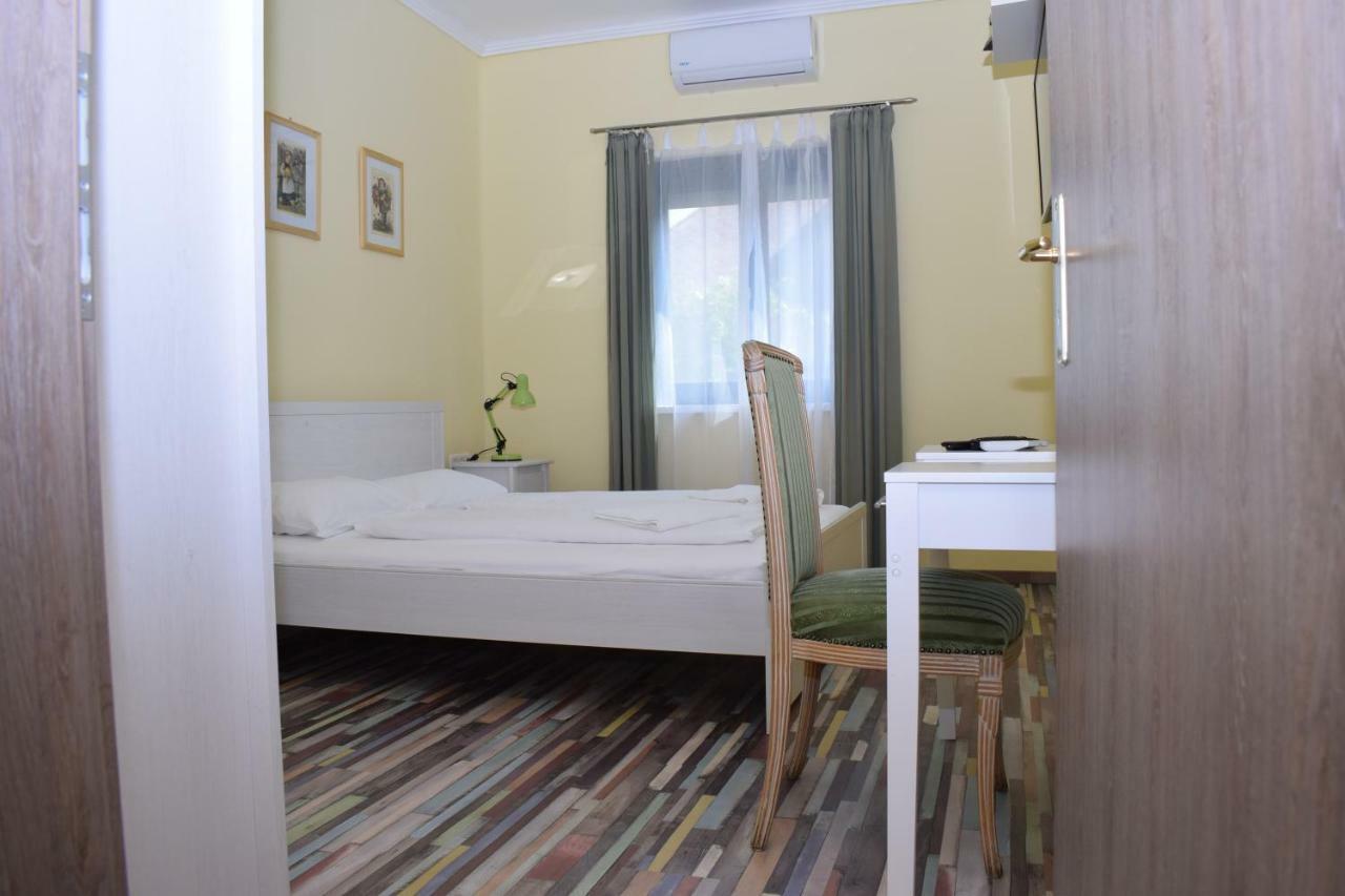 巴拉顿诺尔马迪Arnyas Park Apartmanhaz住宿加早餐旅馆 外观 照片